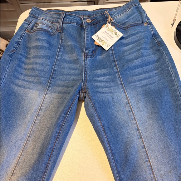 Classic Blue Flared Women's Jeans - Picture 4 of 6